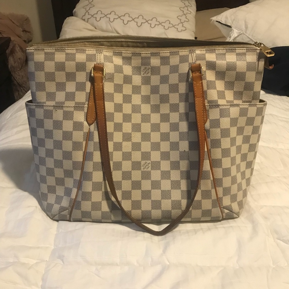 SOLD -Louis Vuitton handbag